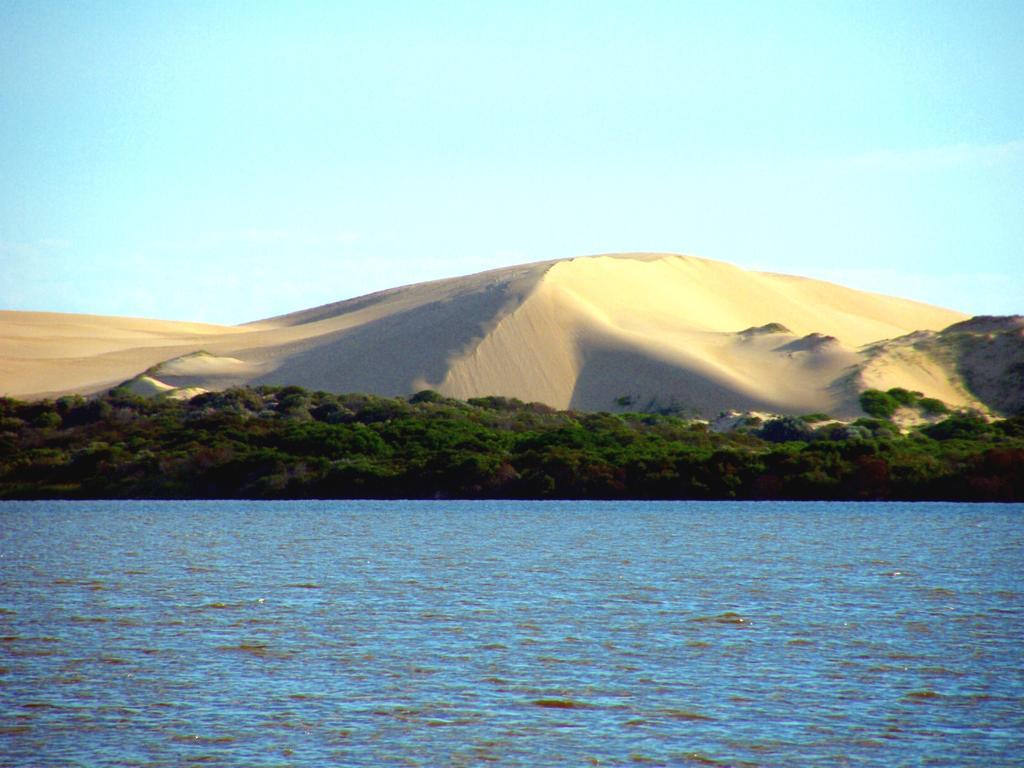 Вілла Coorong Waterfront Retreat Meningie Екстер'єр фото