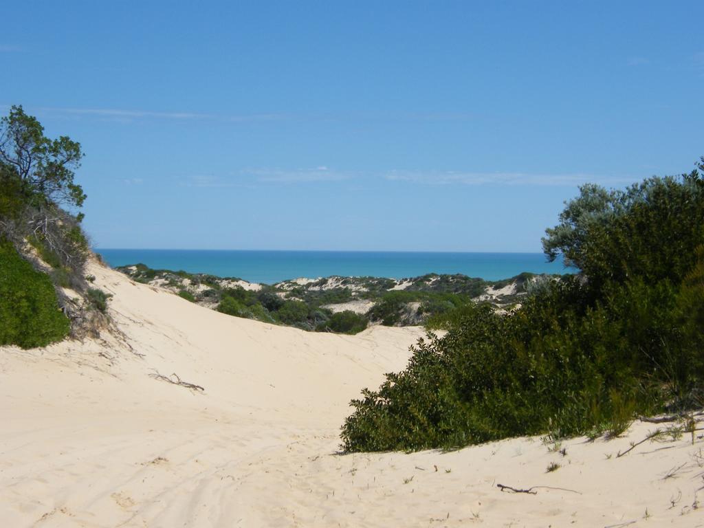 Вілла Coorong Waterfront Retreat Meningie Екстер'єр фото